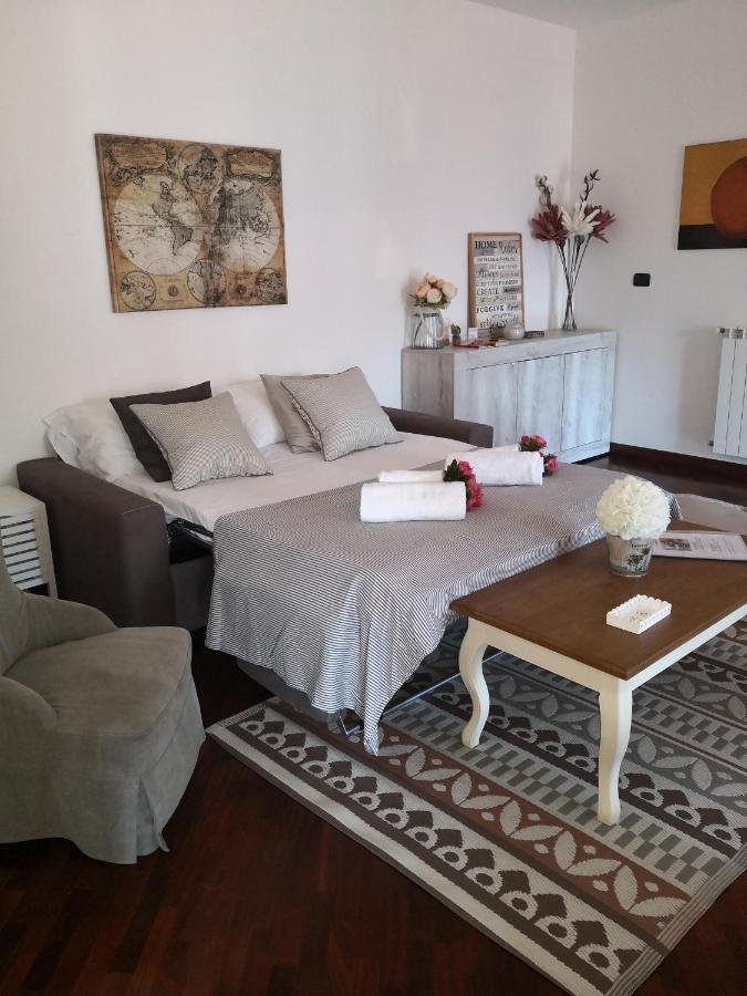 Perugino Apartments Fiumicino Bagian luar foto