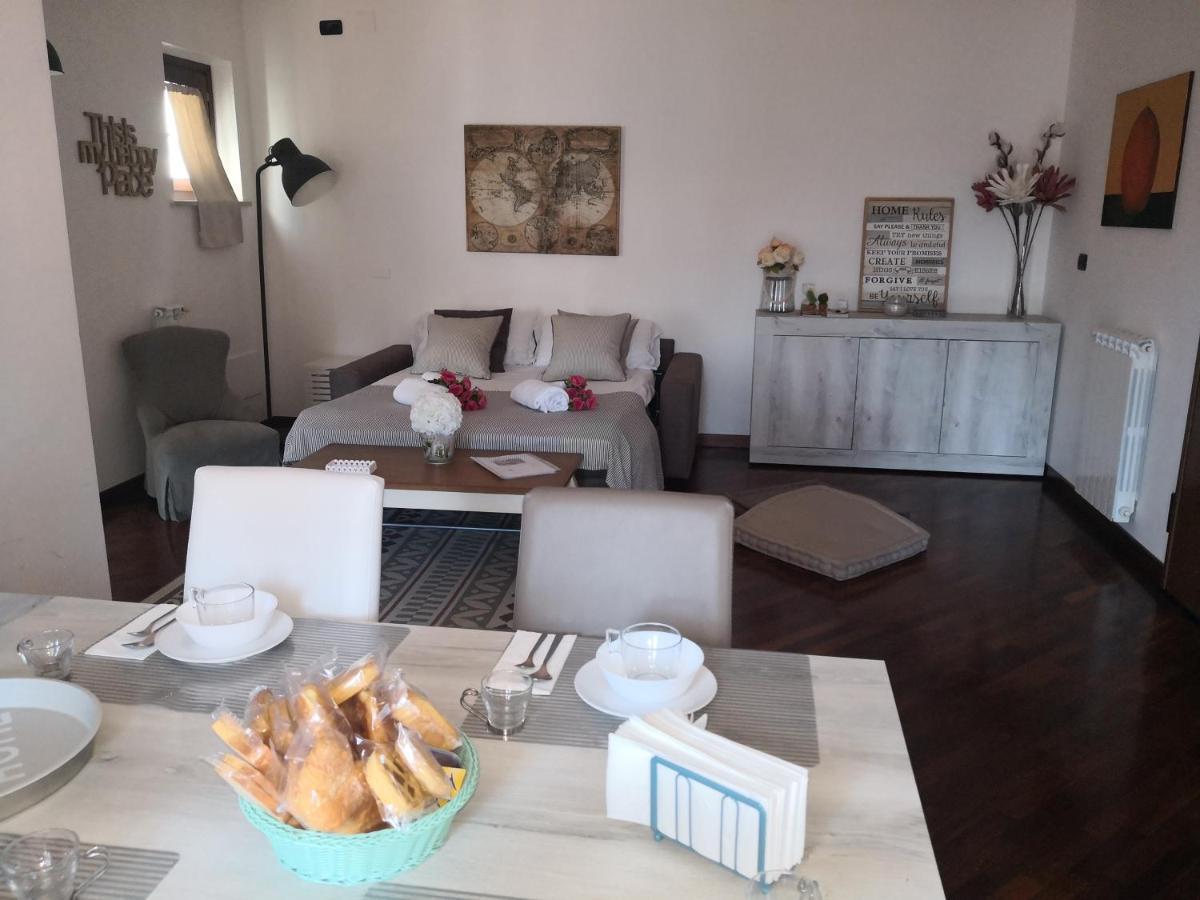 Perugino Apartments Fiumicino Bagian luar foto