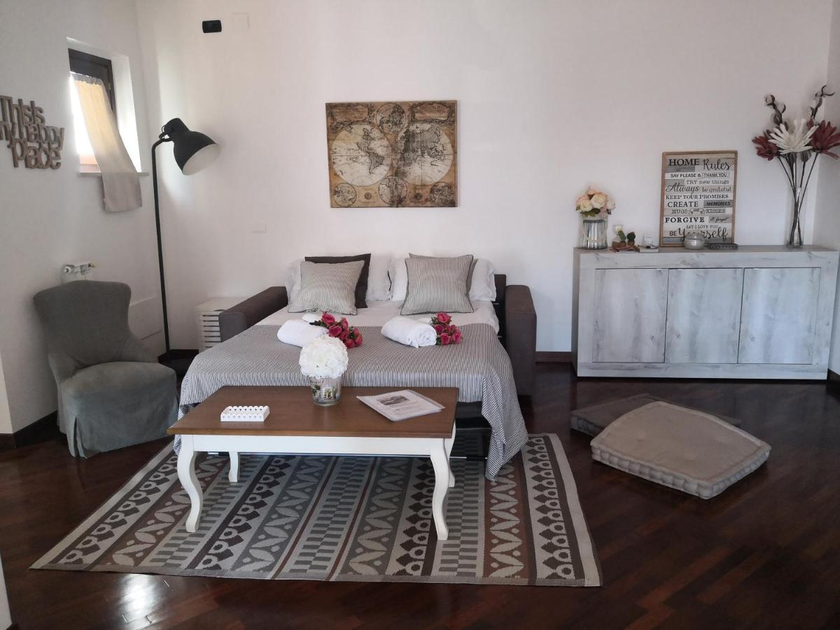 Perugino Apartments Fiumicino Bagian luar foto